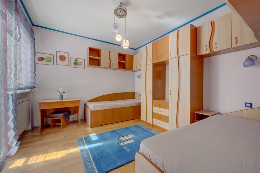 Apartament cu 4 camere decomandat, mobilat în Cotroceni