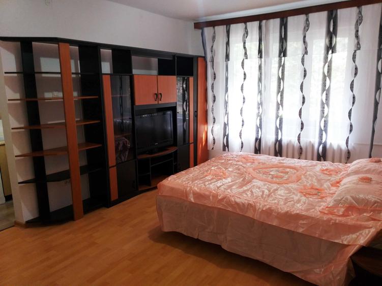 Proprietar inchiriez garsoniera confort 1 Aparatorii Patriei - 1