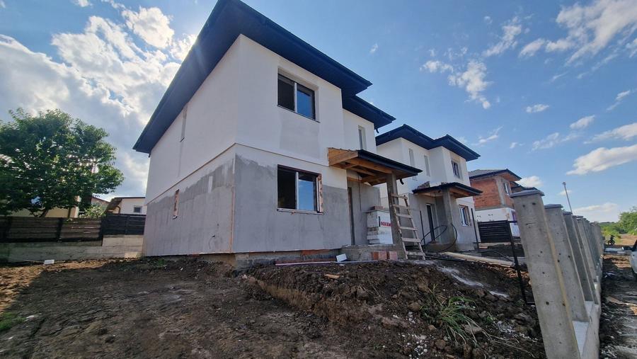 Casă cu 4 camere în Horpaz