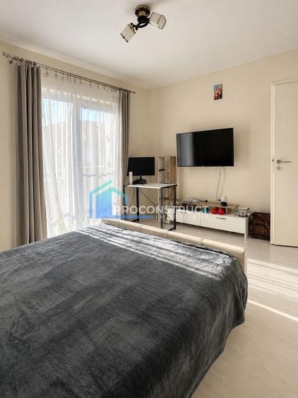 Apartament cu 2 camere semidecomandat, mobilat în Giroc
