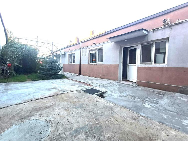 Casă cu 5 camere cu Garaj în Apollo
