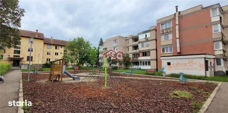 apartament, zona vile Strand I, Sibiu, comision 0 - 4