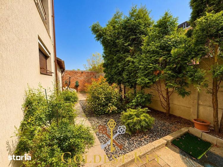 Apartament cu 3 camere semidecomandat în Gruia