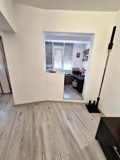 Garsonieră decomandată în Micro 14