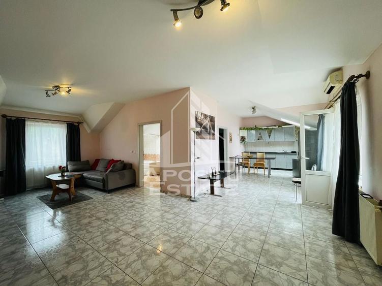Apartament cu 2 camere semidecomandat, mobilat în Intim