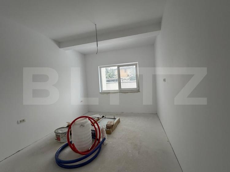 Duplex cu 5 camere cu Canalizare în Dumbrăvița