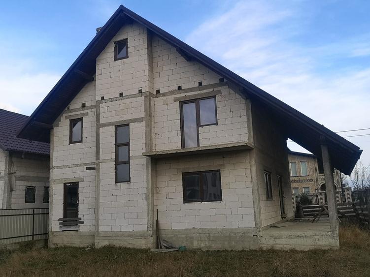 Casă cu 4 camere în Central