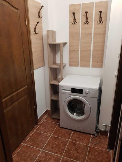 Garsonieră decomandată în UTA
