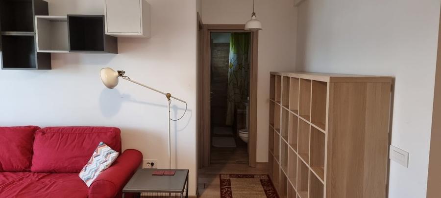 Apartament cu 2 camere semidecomandat, mobilat în Nicolina