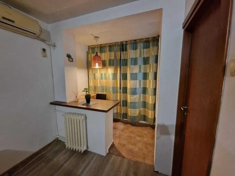 Garsonieră semidecomandată în Titan