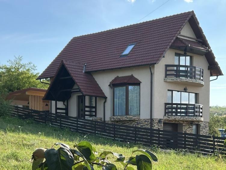Casă cu 3 camere în Exterior Vest
