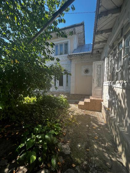 Casă individuală cu 5 camere cu Teren 720 Mp în Vânători-Neamț