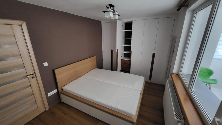 Apartament cu 3 camere decomandat în Dâmbu Pietros