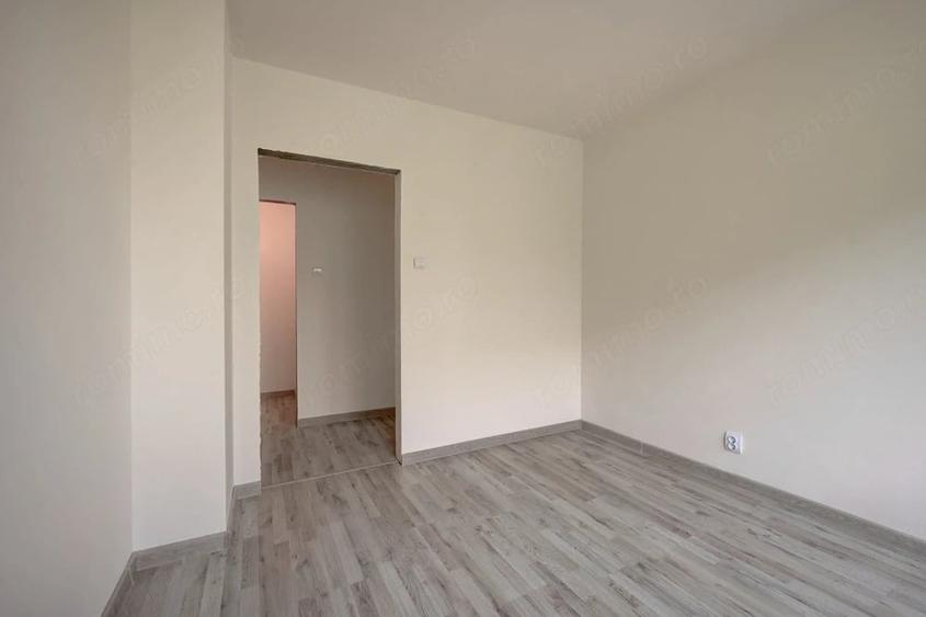 Apartament cu 3 camere semidecomandat în Baba Novac