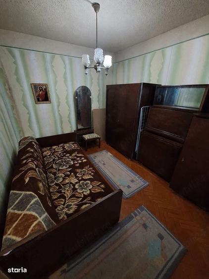 Apartament cu 3 camere semidecomandat în Dacia