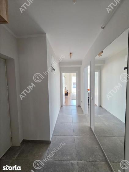 Apartament cu 4 camere decomandat, mobilat în Sud