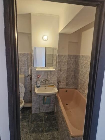 Apartament cu 3 camere decomandat în Ultracentral