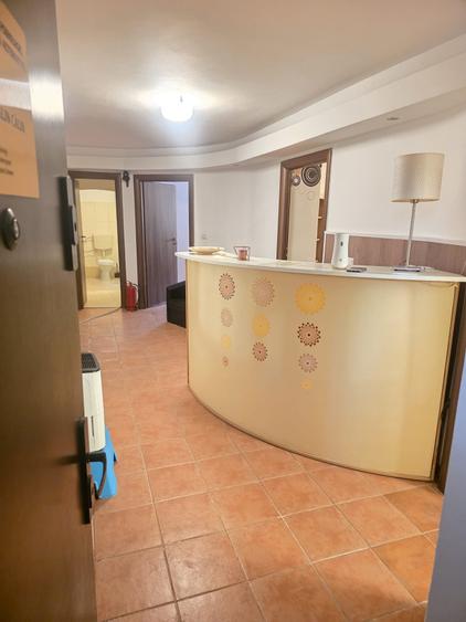 Apartament cu 3 camere decomandat în P-ța Universității