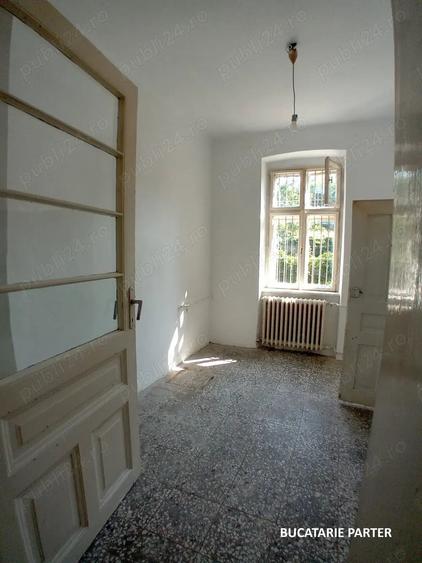Casă cu 6 camere cu Teren 365 Mp în Elisabetin