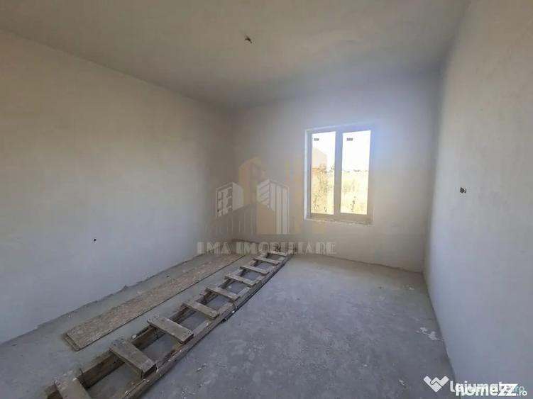 Casă cu 4 camere cu Teren 500 Mp în Sânpetru