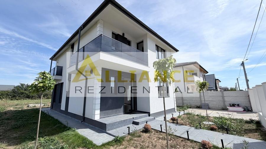 Casă individuală cu 4 camere cu Canalizare în Berceni