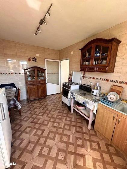 Casă cu 4 camere în Central