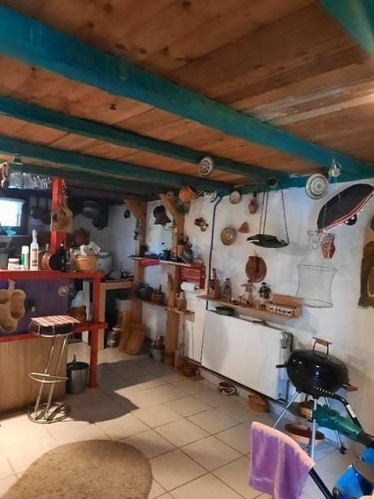 Casă cu 4 camere cu Garaj în Cocorăștii Colț