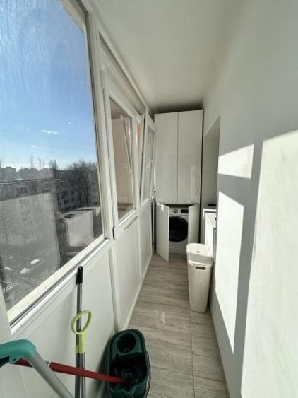 Apartament cu 3 camere decomandat, mobilat în Berceni