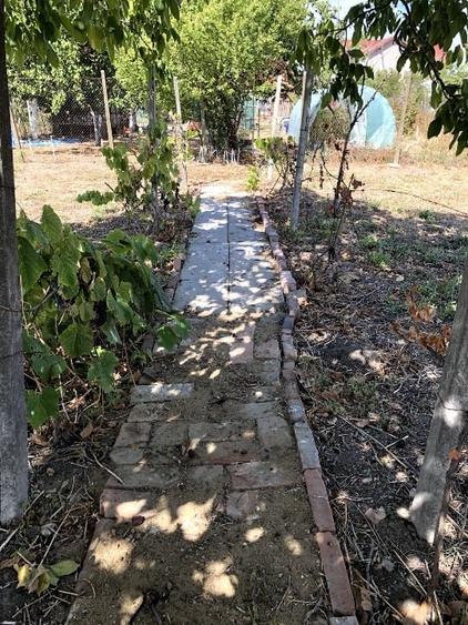 Casă individuală cu 3 camere cu Canalizare în Central