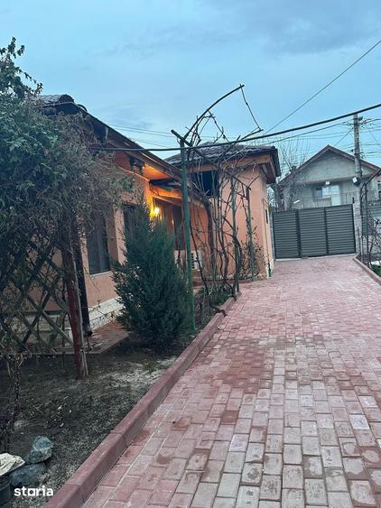 Casă cu 3 camere cu Teren 50 Mp în Central