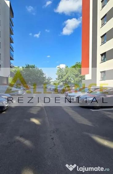 Apartament cu 2 camere decomandat în Apărătorii Patriei