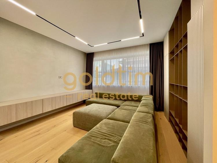 Apartament cu 4 camere nedecomandat, mobilat în Aviatorilor