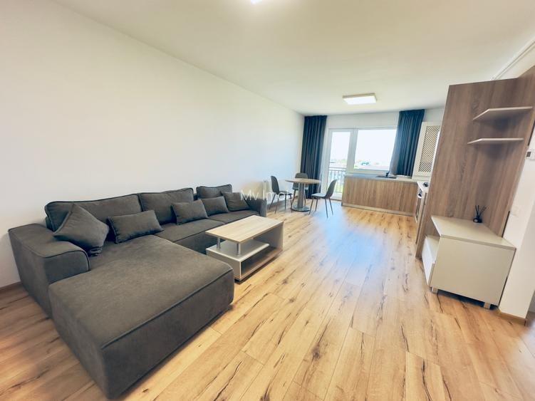 Apartament cu 2 camere de vanzare in zona Tractorul Coresi ,et 6/8 cu loc de par - 1