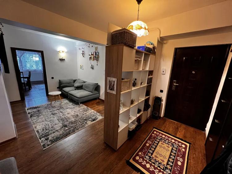 Apartament cu 3 camere decomandat în George Enescu