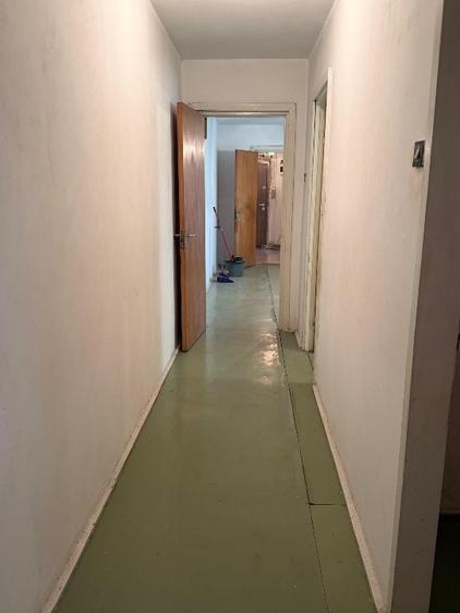 Apartament cu 3 camere semidecomandat în Gorjului