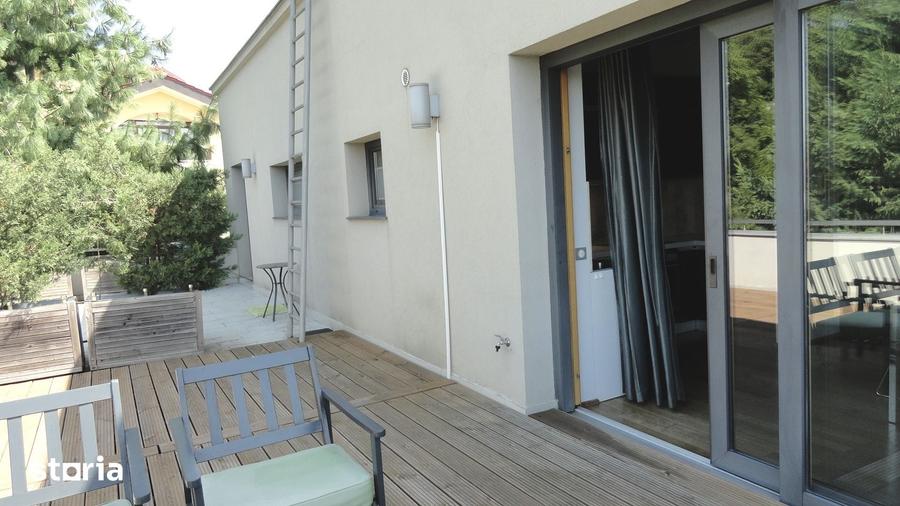 Apartament cu 3 camere în Gruia