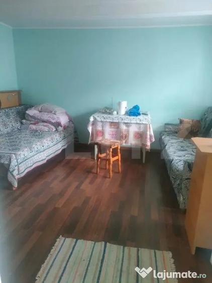 Casă cu 3 camere cu Teren 1500 Mp în Negostina