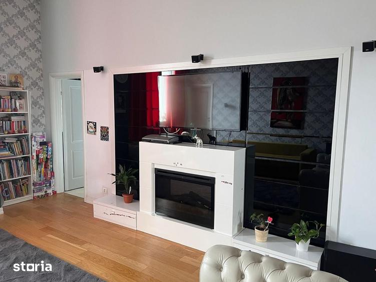 Apartament cu 3 camere decomandat în Văcăresti