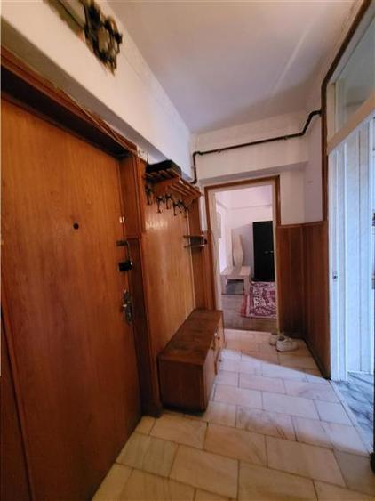 Apartament cu 2 camere decomandat, mobilat în Casa de Cultură