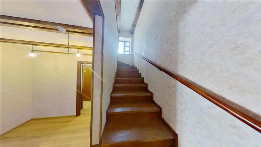 Spațiu comercial, de 100 mp, în Central