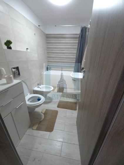 Apartament cu 2 camere decomandat, mobilat în Tractorul