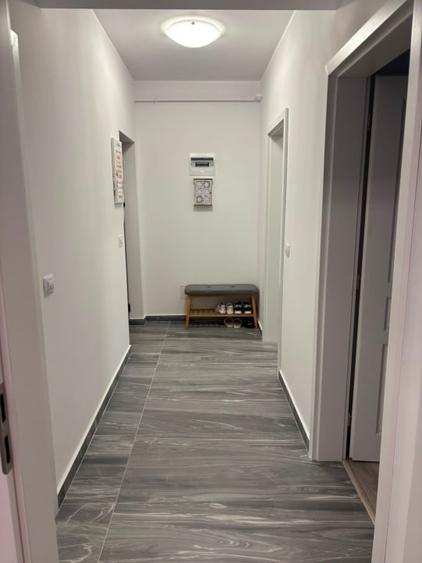 Apartament cu 2 camere decomandat în Valea Adâncă