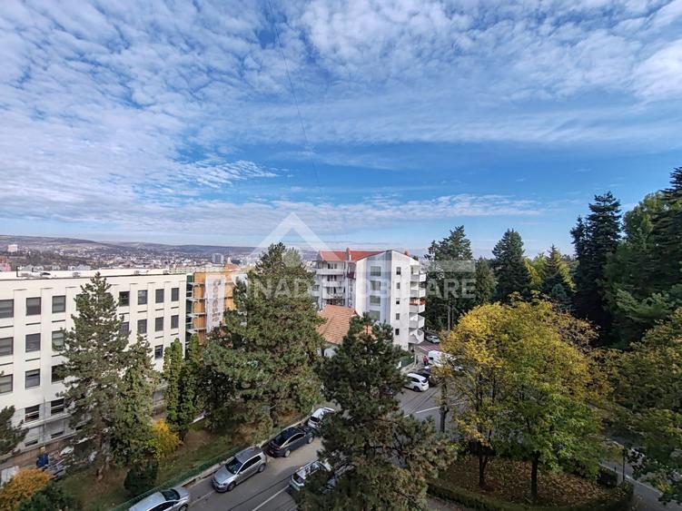 Apartament cu 2 camere decomandat, mobilat în Zorilor