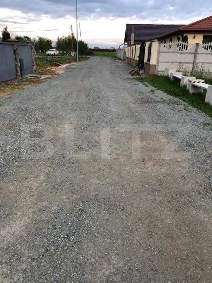Teren Construcții intravilan de 1000 mp, în Vetiș