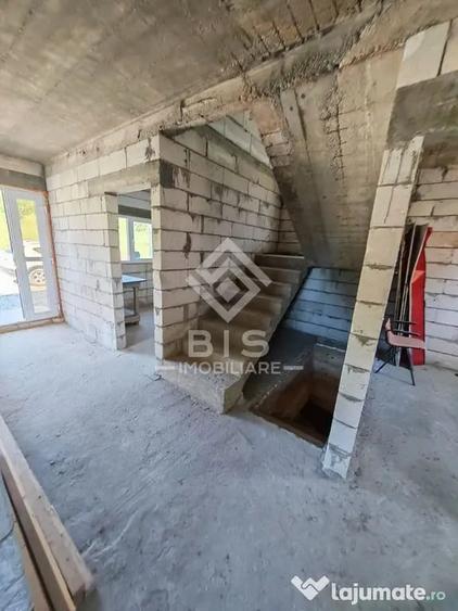 Casă cu 5 camere cu Teren 500 Mp în Central