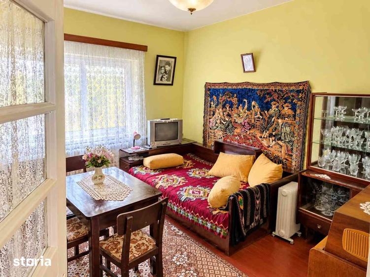 Casă cu 4 camere decomandat cu Teren 700 Mp în Central