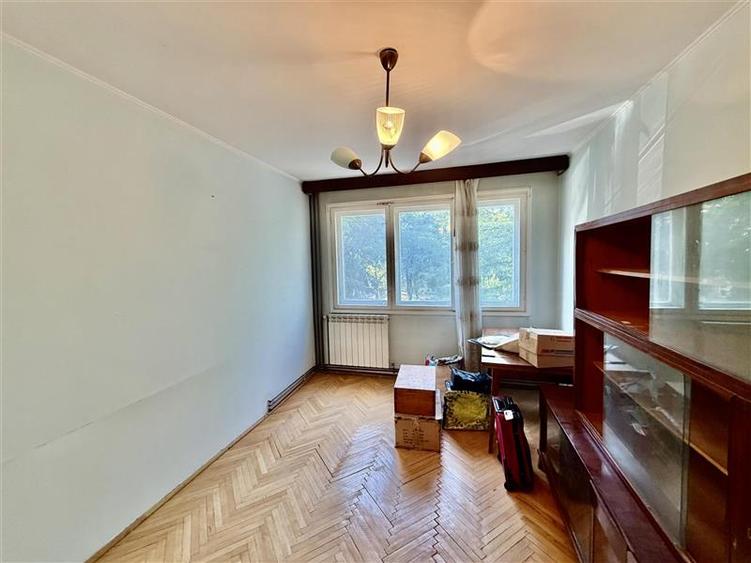 Apartament cu 3 camere decomandat în Tătărași