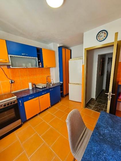 Apartament cu 2 camere decomandat în Drumul Taberei