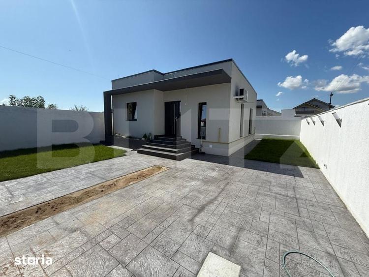 Casă cu 3 camere cu Teren 220 Mp în Malu Mare