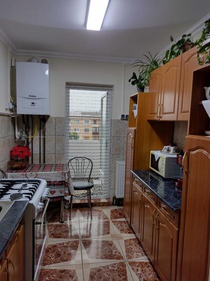 Apartament cu 3 camere decomandat în Ultracentral